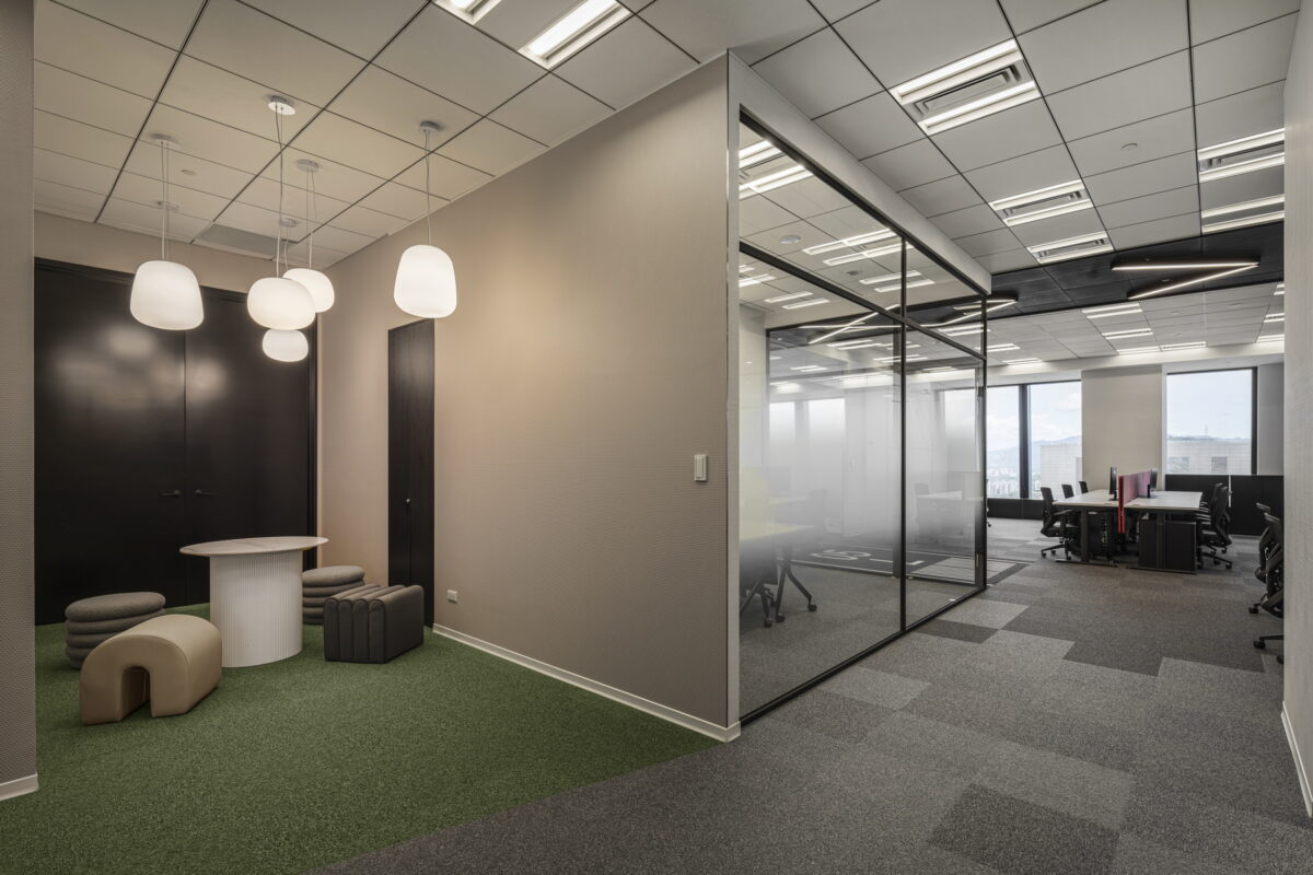 台灣鼎尖辦公室